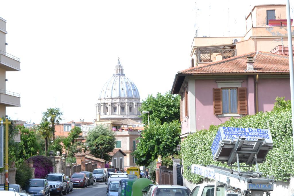 Ferienwohnung M&C San Pietro Basement House Rom Exterior foto